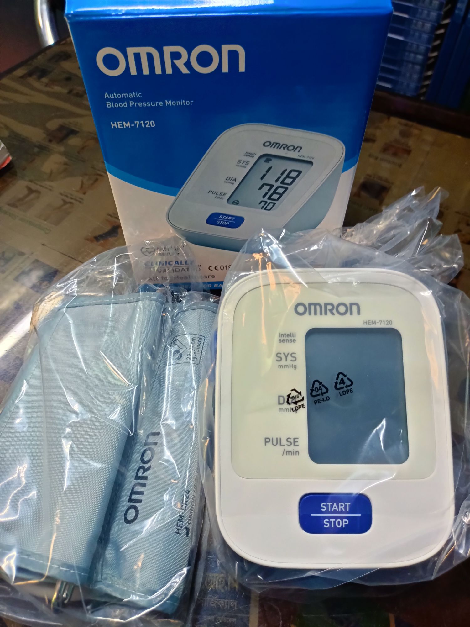 Picture of OMRON Blood pressure monitor Dijital 