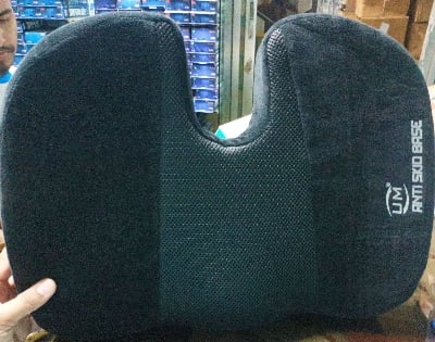 Picture of UM Coccxy Injury Support Cushion Black
