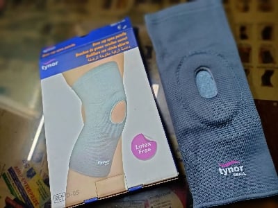 Picture of Tynor Knee cap open patella support -(D-05) Grey