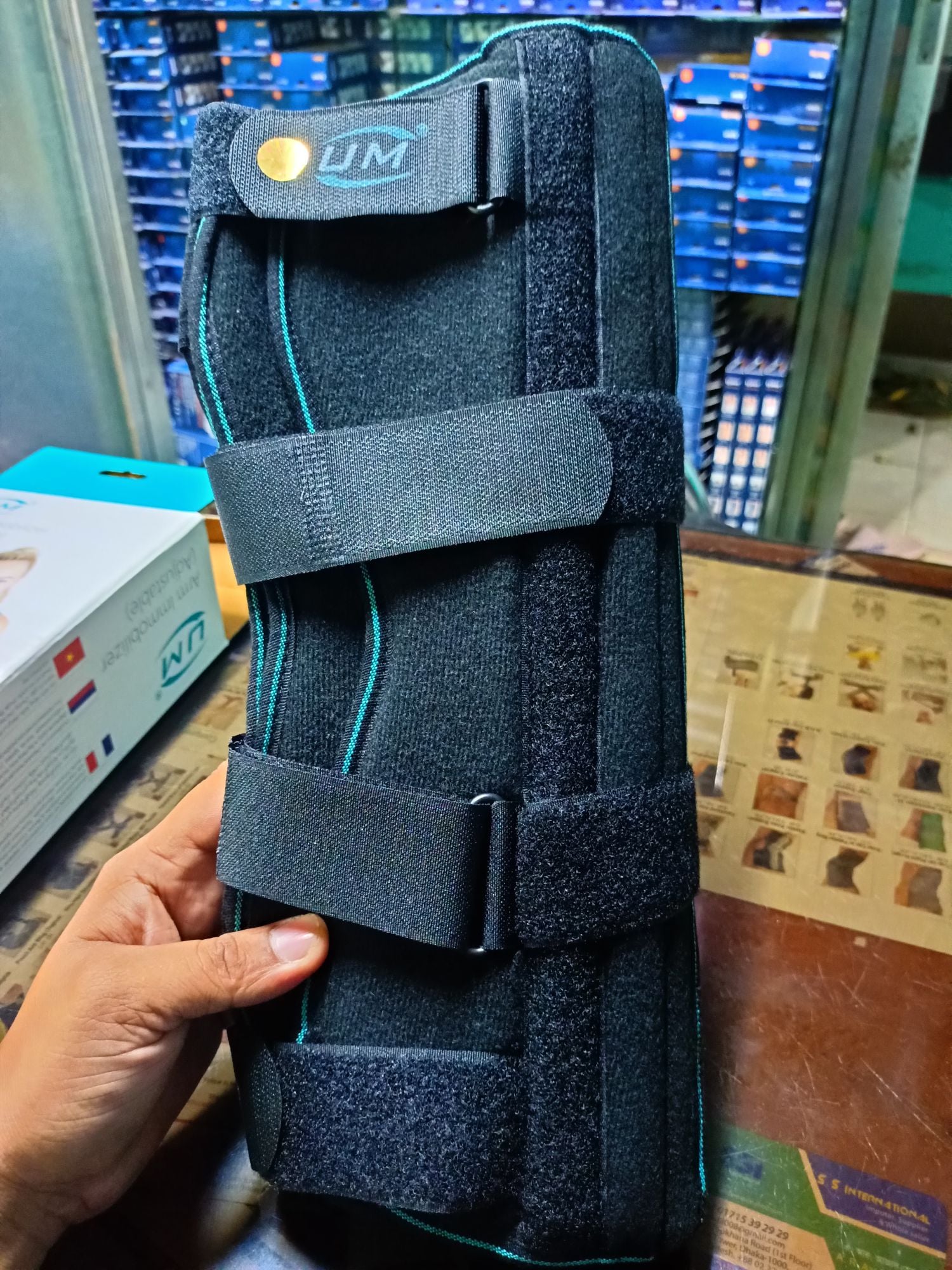 Picture of Arm immobilizer,arm brace,with adjustable, pain relief support Grey