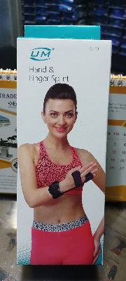 Picture of Hand & Finger Splint (Adjust & tighten strap around the palam area) Black