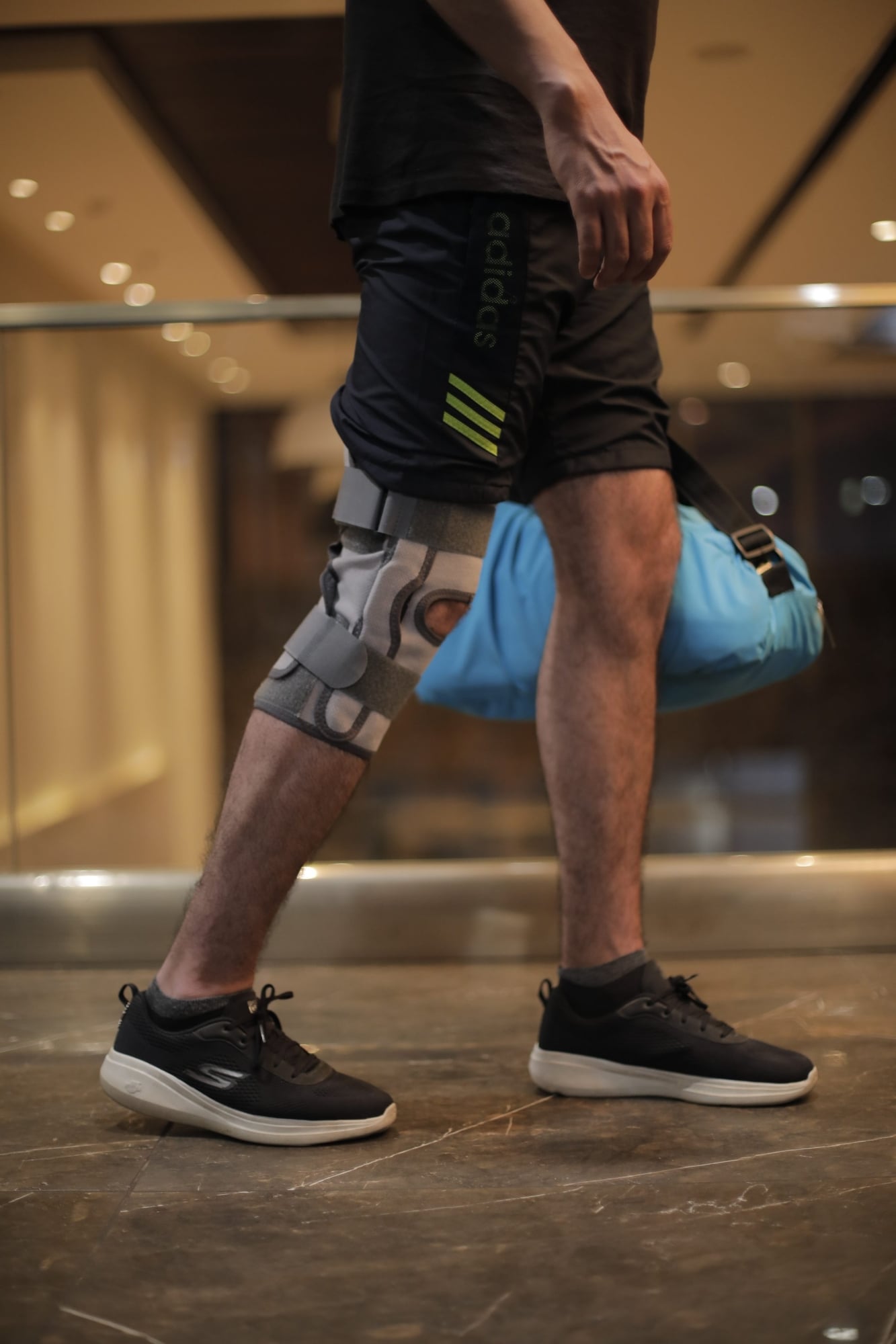 Picture of Tynor Functional Knee Support, hinged knee brace Light Ash