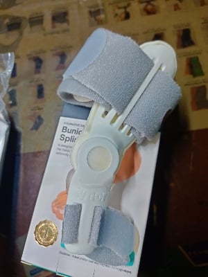 Picture of 1Pc Foot Care Bunion Splint Big Toe Straightener Corrector Pain Relief Hallux Valgus Correction Orthopedic Supplies Pedicure White