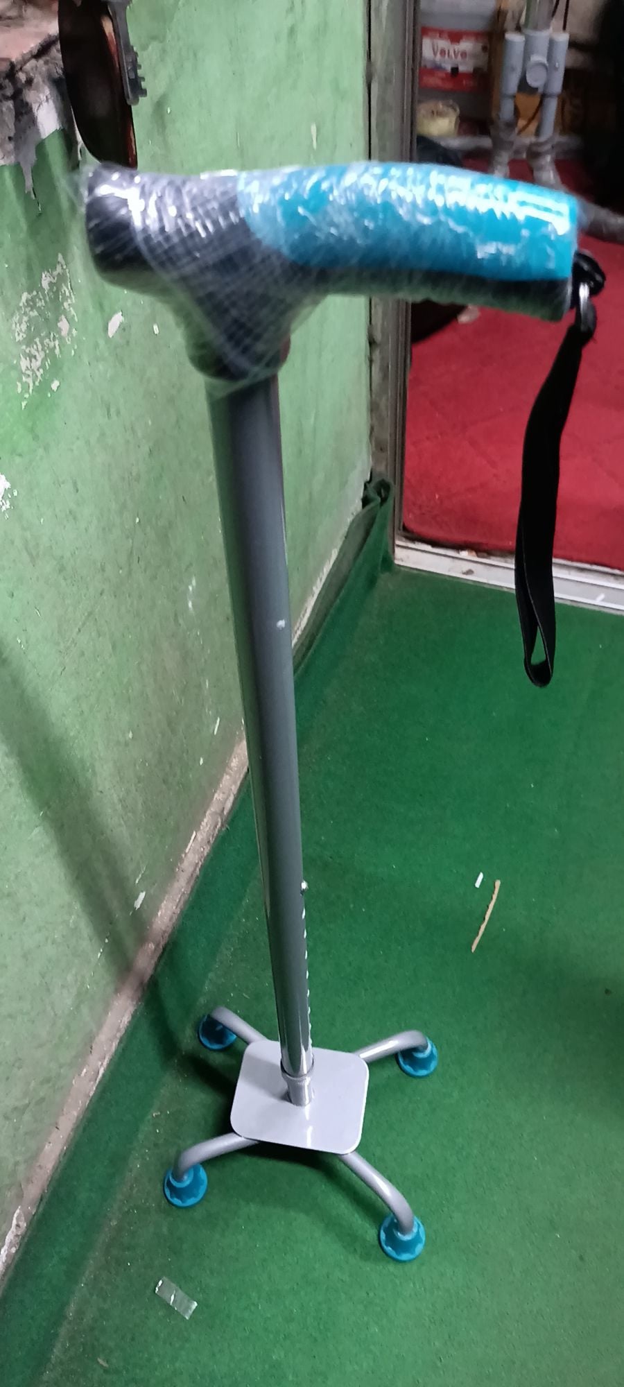 Picture of Aluminium Silver.U Shaped Quadripod Walking Stick Silver