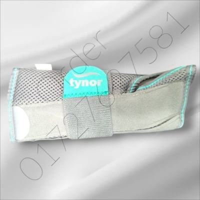 Picture of Tynor Wrist and Forearm Splint Attelle de Poignot Et D'avant Bras Muñequera Estabilizadora Multicolor