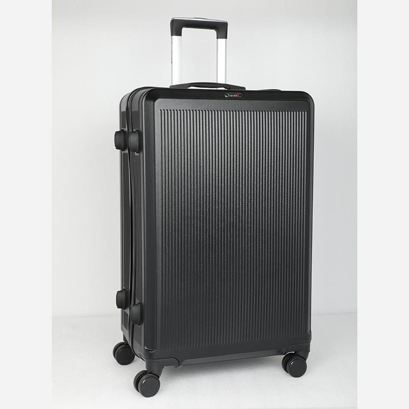 Picture of Travello 28 Inch Royal Zipper Black