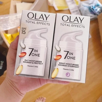 Picture of Olay Total Effects 7 in 1 One Day Moisturiser SPF 15 - 50ml