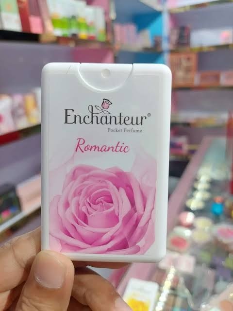 Picture of Enchanteur Romantic Pocket Perfume - 18ml