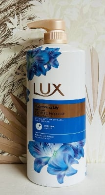 Picture of Lux Refreshing Lily Body Wash 500ml
