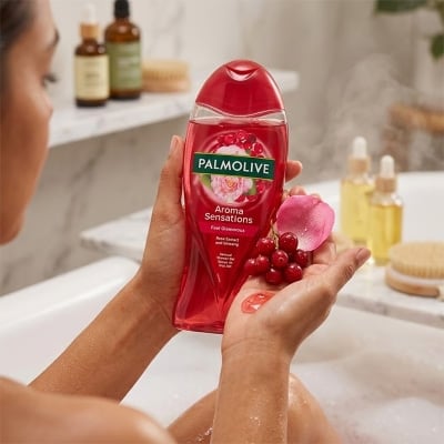 Picture of Palmolive Aroma Sensations Feel Glamorous Luxurious Touch Shower Gel 500ml