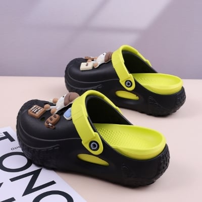 Picture of Women Clogs Fashion Garden Shoe Women Foam Rubber Unisex Side Beach Slippers Classic Garden Clogs (No Box)