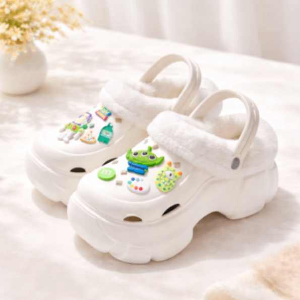 Picture of 2025 New Winter Fleece-Lined Clogs for Women Warm Thick Sole Platform Slip-On Shoes (No Box)