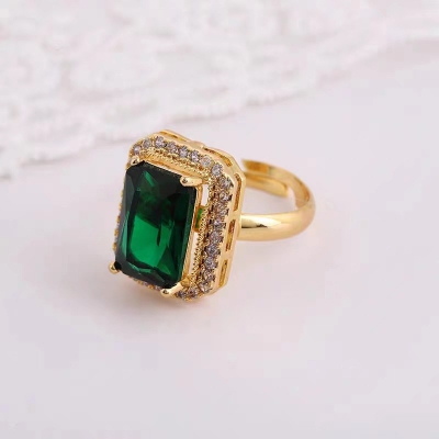 Picture of Green Crystal Luxury Ring Party Ring Engagement Wedding Jewelry Ring (Green)