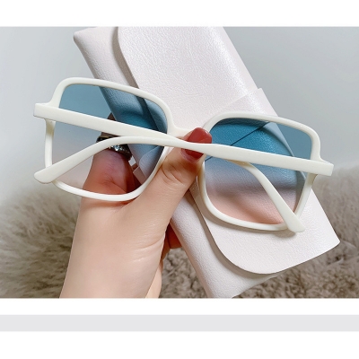 Picture of Women Fashionable Design Square Sunglasses (White,Multicolor,Multicolor)