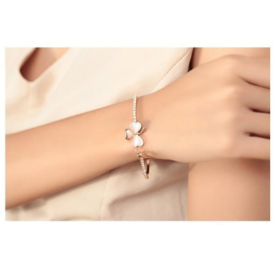 Picture of New Model High Quality Fashion Bracelet For Women (Gold,Adjustable)
