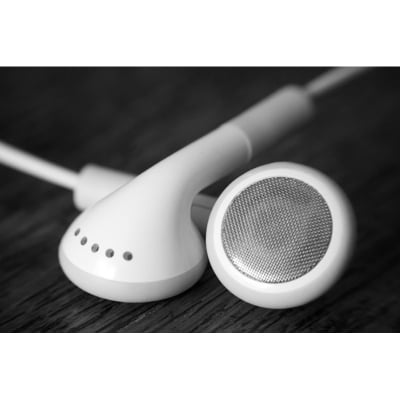 Picture of JuneRose JR-i4S In-ear Earphones (White)