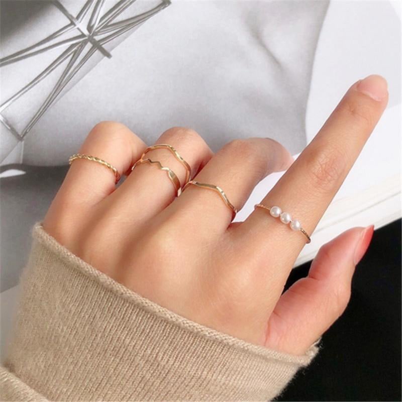 Picture of Pinksee 5pcs/set Simple Fashion Multi-style Finger Ring for Women Girls Bohemia Charm Ring Set Party Jewelry Gift (Gold,Adjustable)