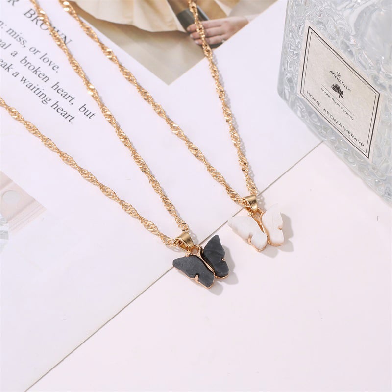 Picture of Women Necklace Creative All-match Women Jewelry Butterfly Pendant Clavicle Necklace for Party (Purple,Adjustable)