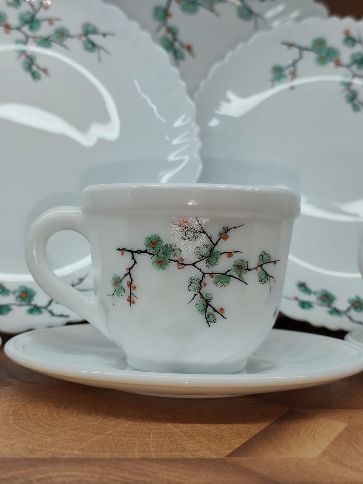 Picture of 32 Pcs Pyrex Opal Glassware White Oven Save Dinner Set - Dinner Set