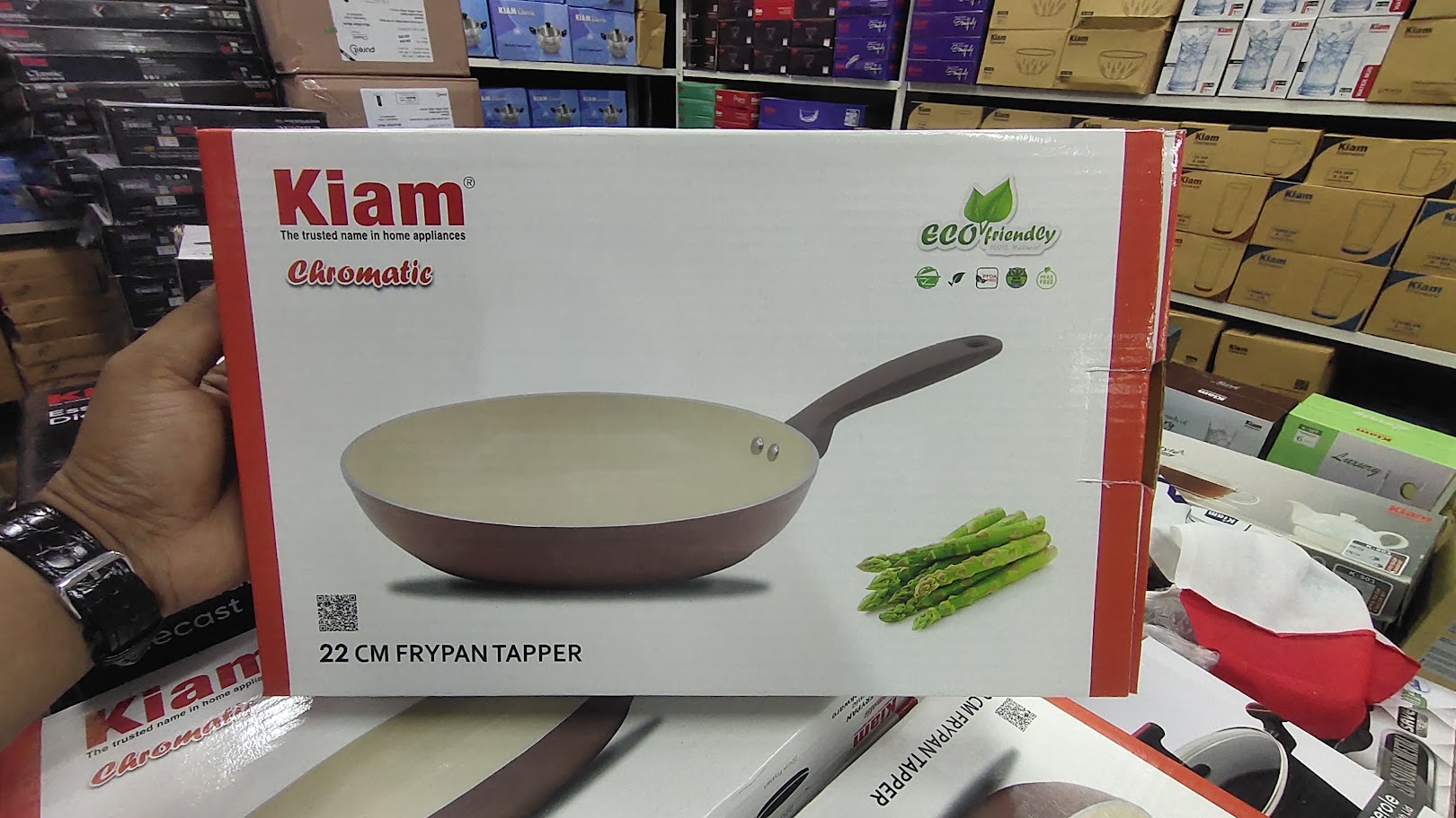 Picture of Kiam brand 22 cm frying pan features a cream-colored ceramic non-stick coating