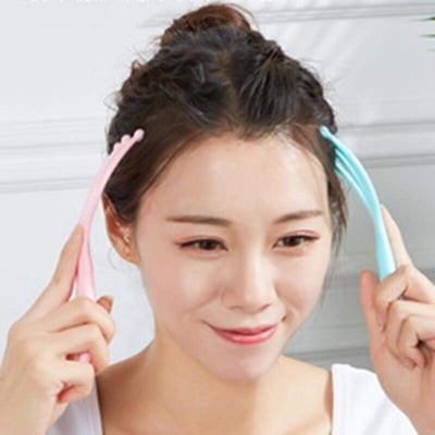 Picture of Scalp Massager Tool Protable Handheld Five Fingers Claw Steel Ball Relaxation Head Massager For Home Office Travel (Blue)