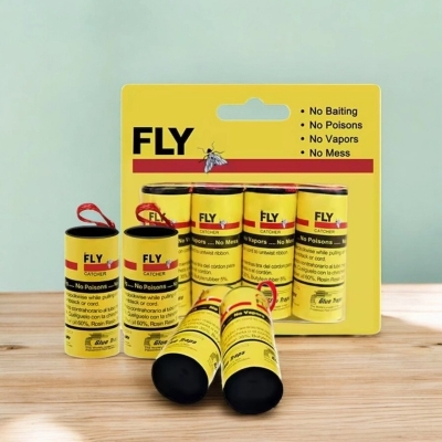 Picture of 4PCS Ultra Sticky Fly Trap Kit – Bright Yellow Adhesive Paper for Capturing Whiteflies, Aphids, Thrips & Mosquitoes – Perfect for Gardens, Greenhouses, Farms & Indoor Pest Control – Hangable Design-Yellow