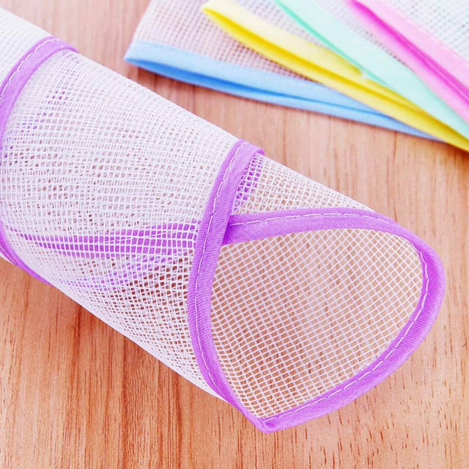 Picture of 3 PCS Protective Ironing Scorch-Saving Mesh Pressing Pad Mesh Cloth, No Melt Pressing Cloth for Easy Ironing and Protectio