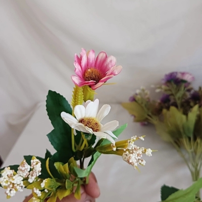 Picture of  Artificial Silk Daisy Bride Bouquet, 14 Heads with Glass Vase, 12-14 Multicolor Sunflowers, 48x20 cm, Perfect for Home, Wedding, and Festive Decorations, Fabric and Plastic Construction. -Multicolor