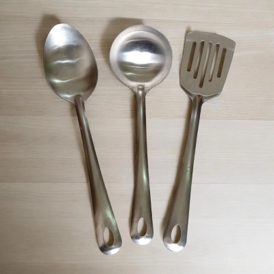 Picture of Non-Magnetic 9.5-10.5 Inch Silver Stainless Steel Kitchen Spoons, Set of 3, Durable and Ideal for Cooking and Serving-Silver