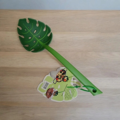 Picture of Long Handle Spaghetti Spoon - Green Monstera Leaf Slotted Colander, Perfect for Home Kitchen-Green