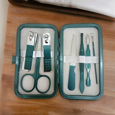 Picture of Green Nail Cutters, 7pcs Stainless Steel Manicure Tools with Portable Case-Blue