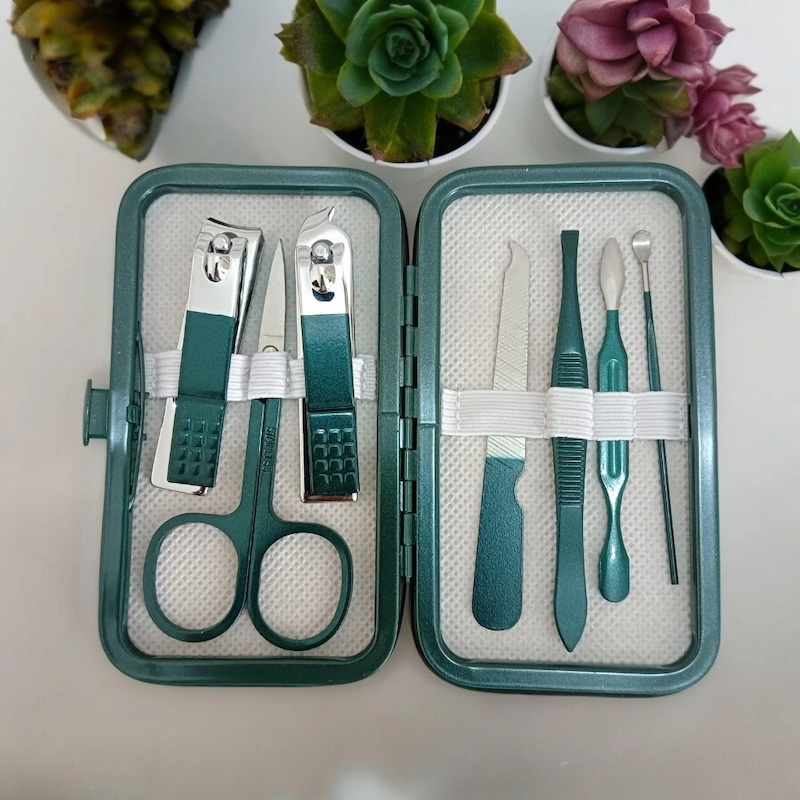 Picture of Green Nail Cutters, 7pcs Stainless Steel Manicure Tools with Portable Case-Blue