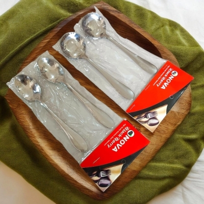 Picture of 12 pcs set Lightwaight 6 pcs Tea spoon and 6 pcs round sup spoon stainless steel spoon, silver color spoon for Tableware super cutlery 15cm long spoons set-Silver