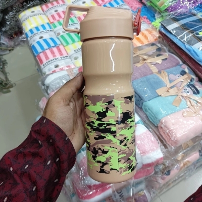 Picture of Plastic Water Bottle for children 1000ml capacity best water bottle for summer-Blue