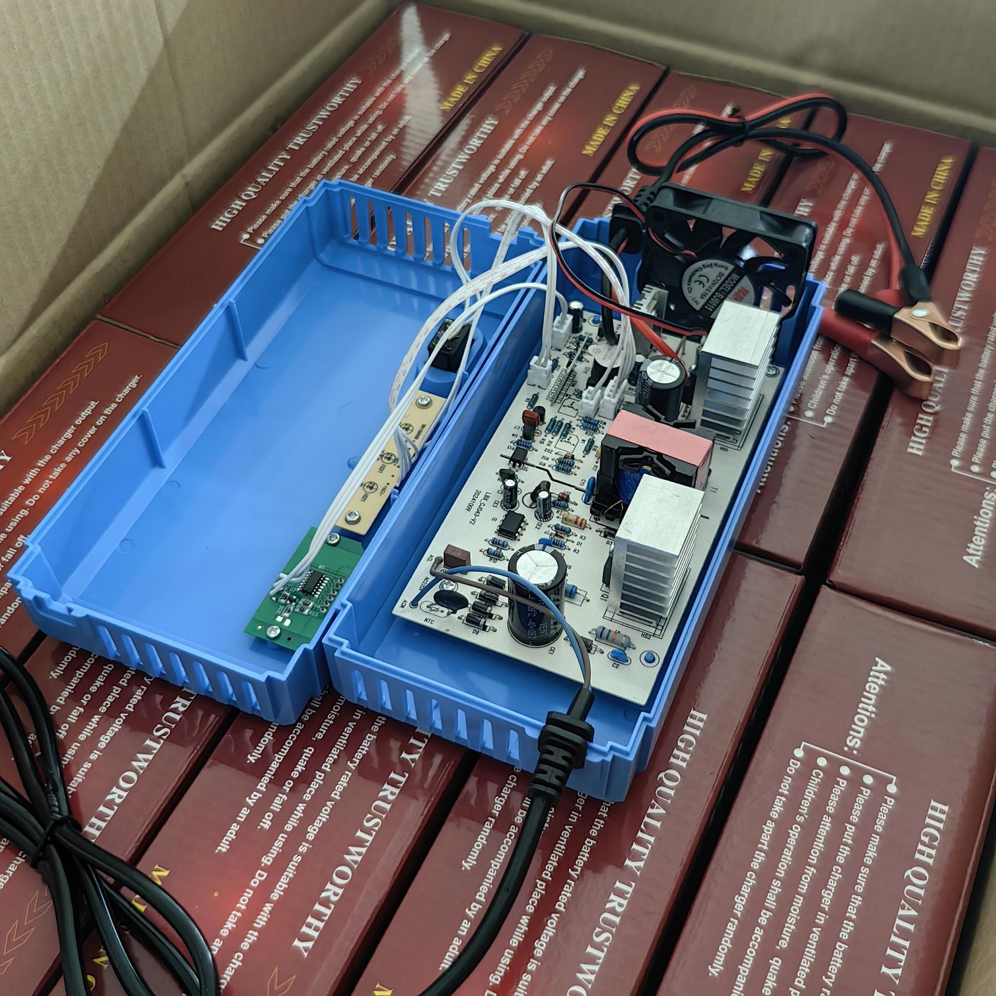 Picture of 12 volt 24 volt auto conversion battery charger/10A  Drycell And Water AJel  battery Charger/Dry Battery Charger 12A To 200AH