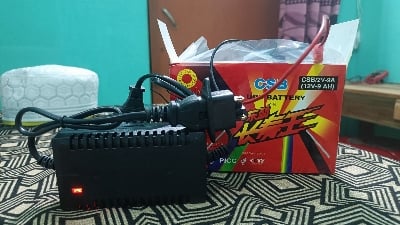 Picture of 12 Volt battery charger /spray machine  charger /12 volt 4 To 18 Ah battery charger Auto-cut