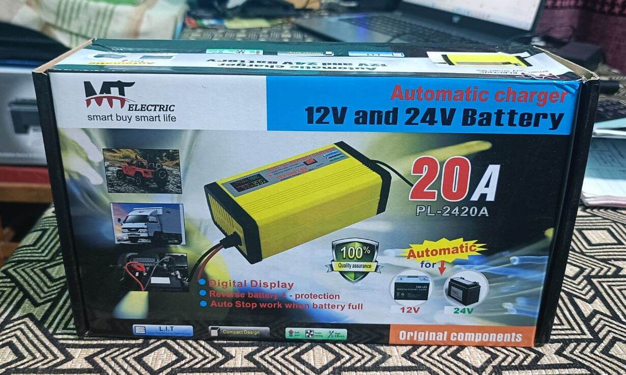 Picture of 12V/24V Auto Conversion Battery Charger | 20A Digital Charger | Drycell, Water & Gel Battery Compatible | 20Ah–300Ah Capacity Charger