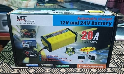 Picture of 12V/24V Auto Conversion Battery Charger | 20A Digital Charger | Drycell, Water & Gel Battery Compatible | 20Ah–300Ah Capacity Charger
