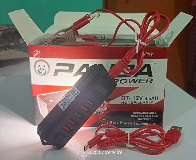 Picture of 12V Solar/DC Mobile Phone Charger 6.4A | Dual Type-B + Type-C USB + PD Port | Heavy Duty Clip Mobile Charger for 12V Battery Black