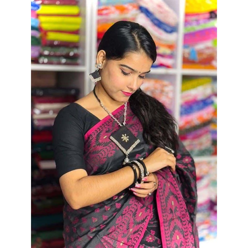 Picture of Nakful silk jamdani for women . with tangail saree - Sari - Sari-Black