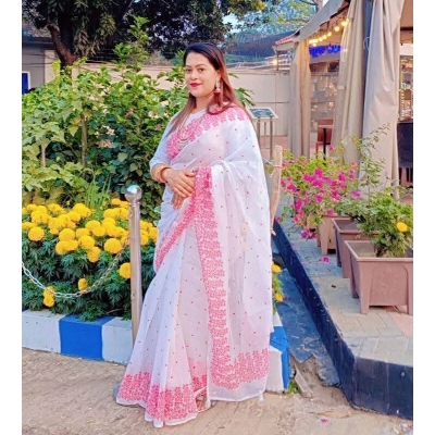 Picture of New Treandy Collection Vairal afsan print saree for women-White