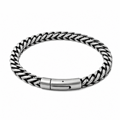 Picture of Classic Stainless Steel Bracelet for Men – Elegant Everyday Wear - Silver