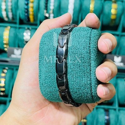 Picture of Elegant Ceramic Bracelet for Men