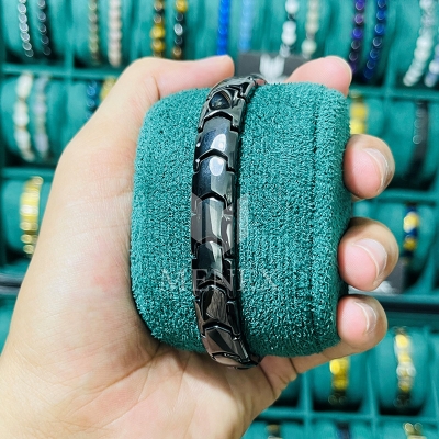 Picture of Premium Gold & Black Men's Bracelet