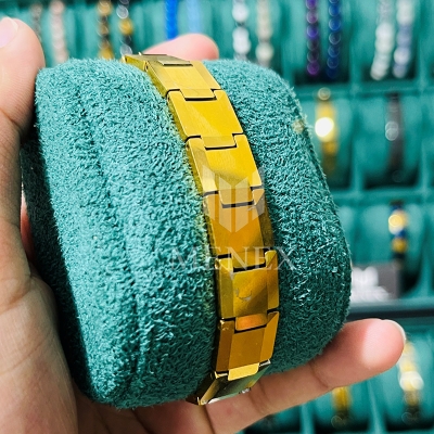 Picture of Premium Fashion Bracelet for Men