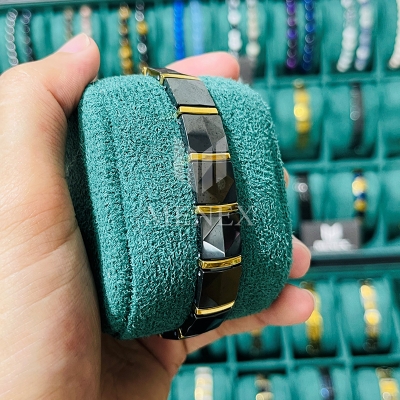 Picture of Luxury Ceramic & Stainless Steel Bracelet
