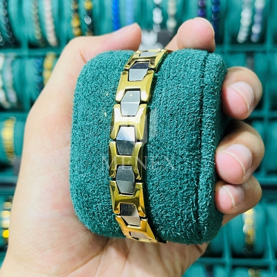 Picture of Premium Gold Ceramic Link Bracelet