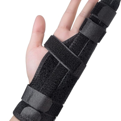 Picture of Two Fingers Splint Durable Breathable Finger Pain Relief Adjustable Elastic Strap Finger Splint for Broken Fingers Black