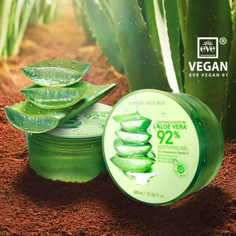 Picture of FOOD A HOLIC Calming & Moisturizing Aloe Vera Purity 92% Soothing Gel 300ml