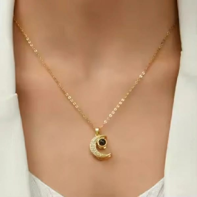 Picture of I LOVE YOU Projection Necklace - Gold
